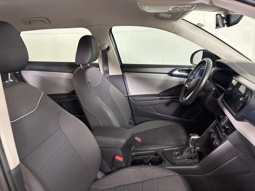 Used 2024 Gray Volkswagen 1.5T SE image 17