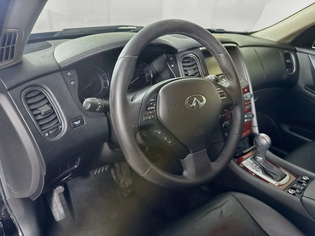 Used 2015 Black Obsidian INFINITI Journey image 10