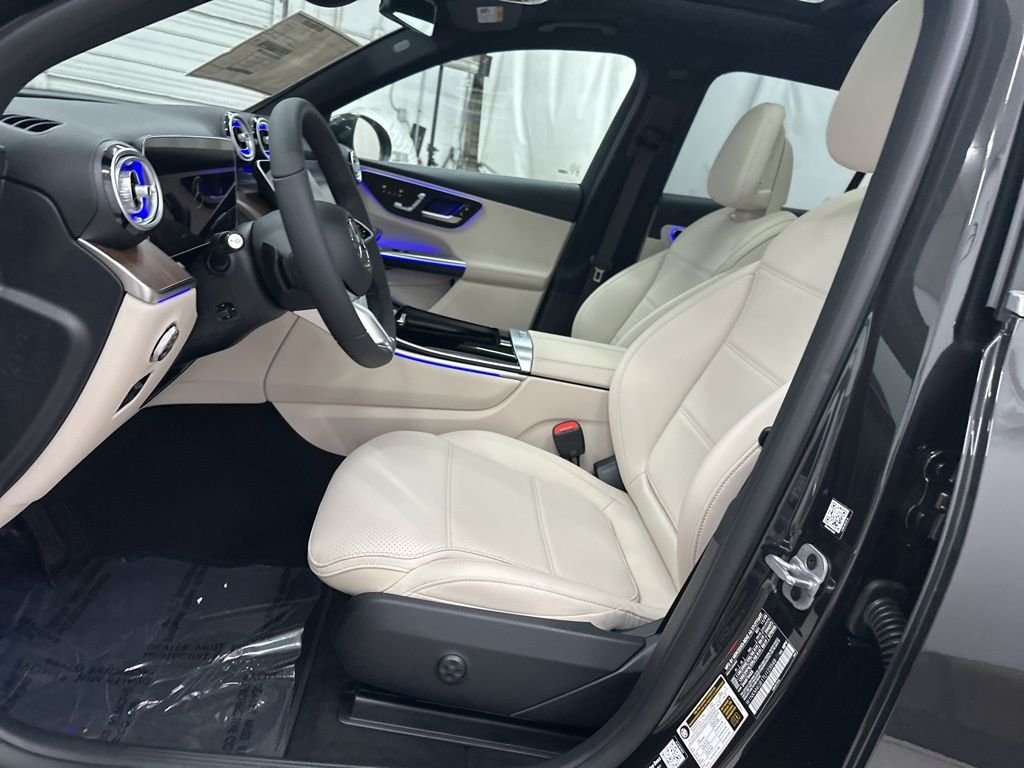 Used 2026 Gray Mercedes-Benz GLC 300 image 19