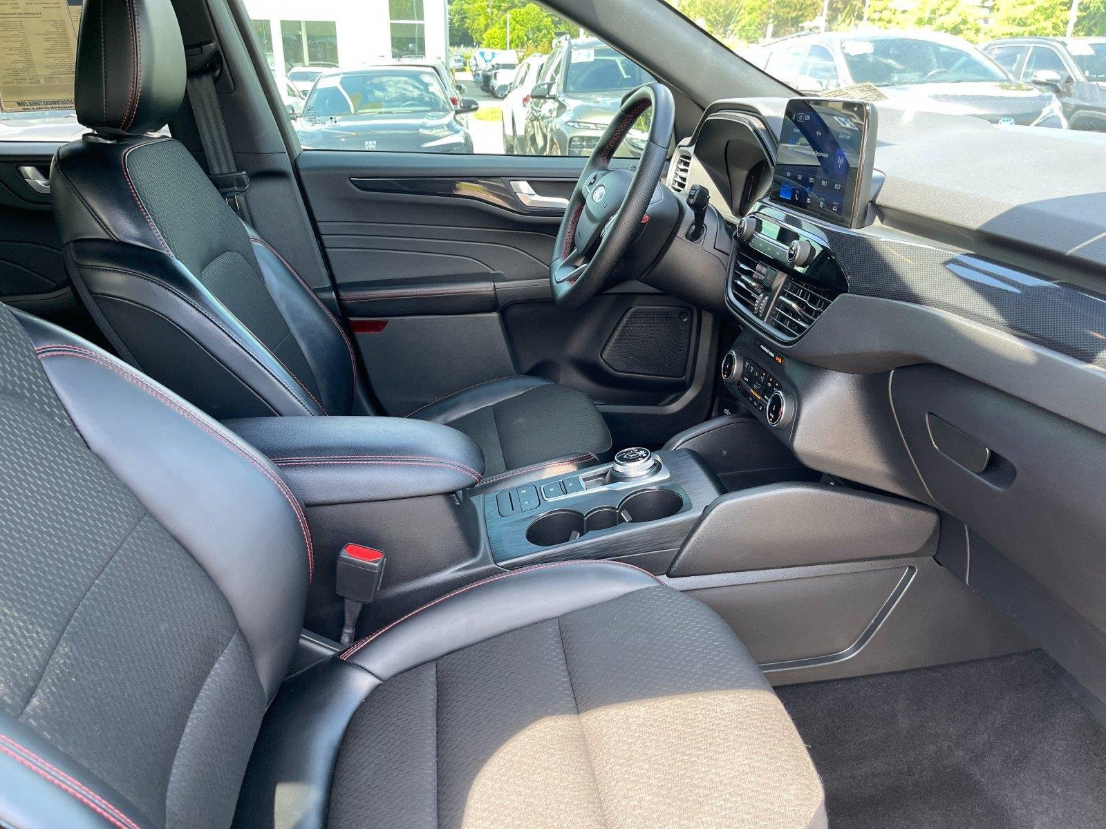Used 2025 Carbonized Gray Ford ST-Line Select image 39