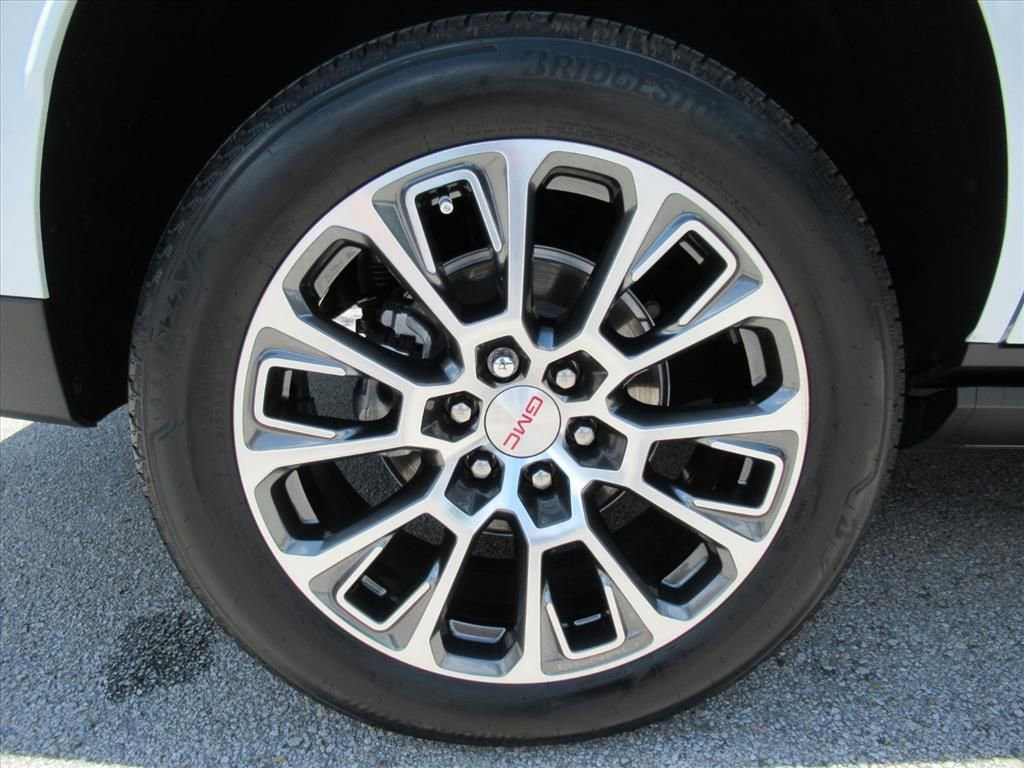 Used 2026 Glacier White Tricoat GMC Denali image 8