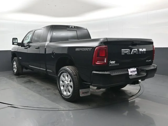 New 2026 Diamond Black Crystal Pearl-Coat Exterior Paint RAM Laramie image 23
