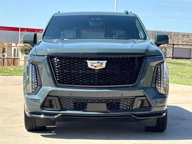 Used 2025 Green Cadillac V-Series image 2