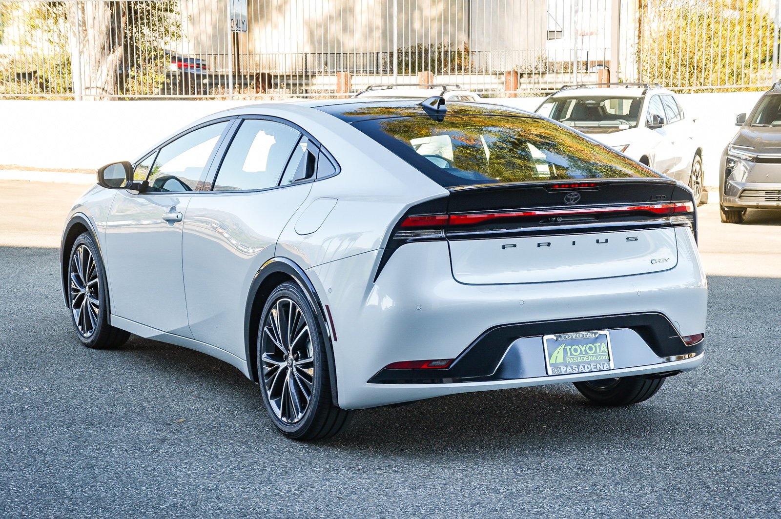 New 2027 Wind Chill Pearl <sup>1</sup> Toyota  Limited image 6