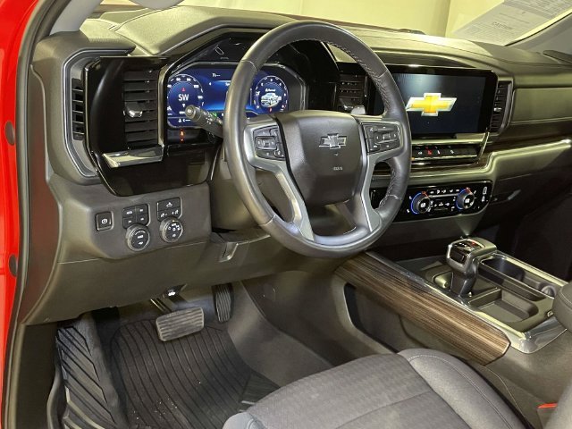 Used 2023 Red Chevrolet RST image 4
