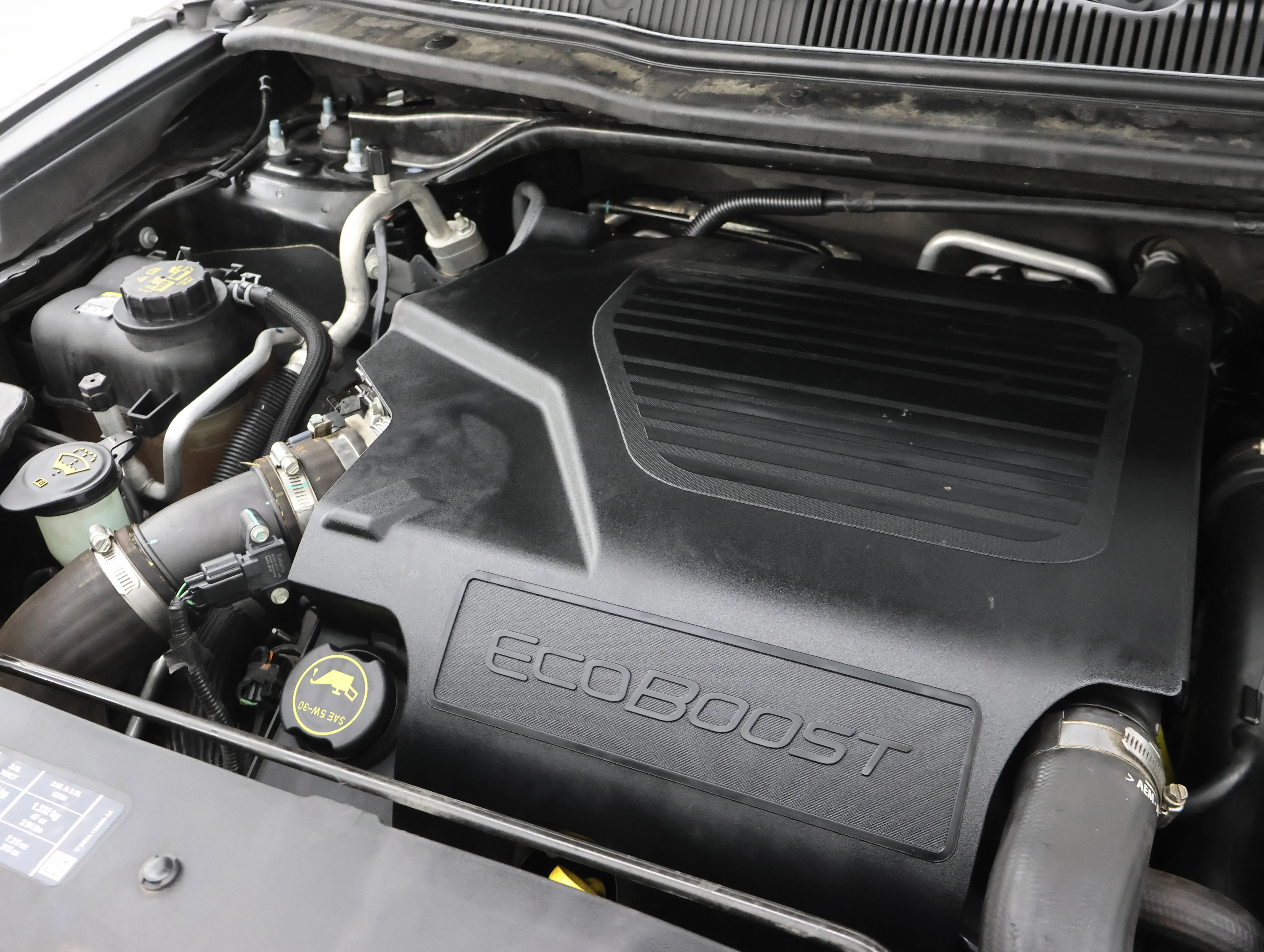 Used 2015 Magnetic Metallic Ford Sport image 19