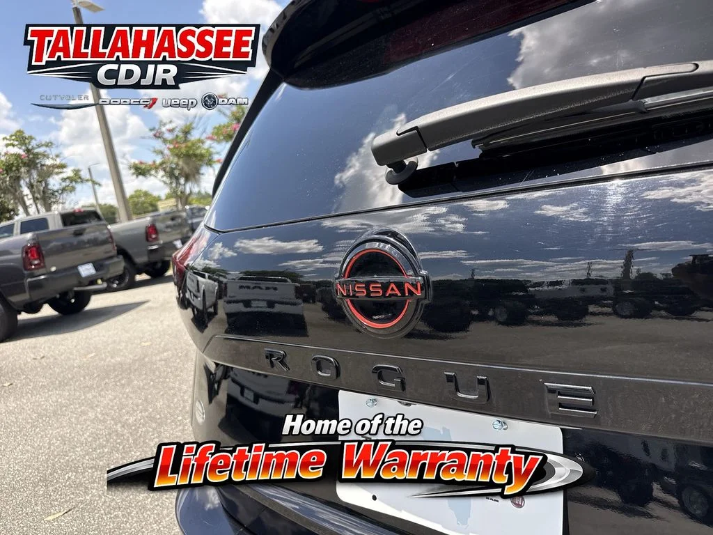 Used 2025 Super Black Nissan Rock Creek image 5