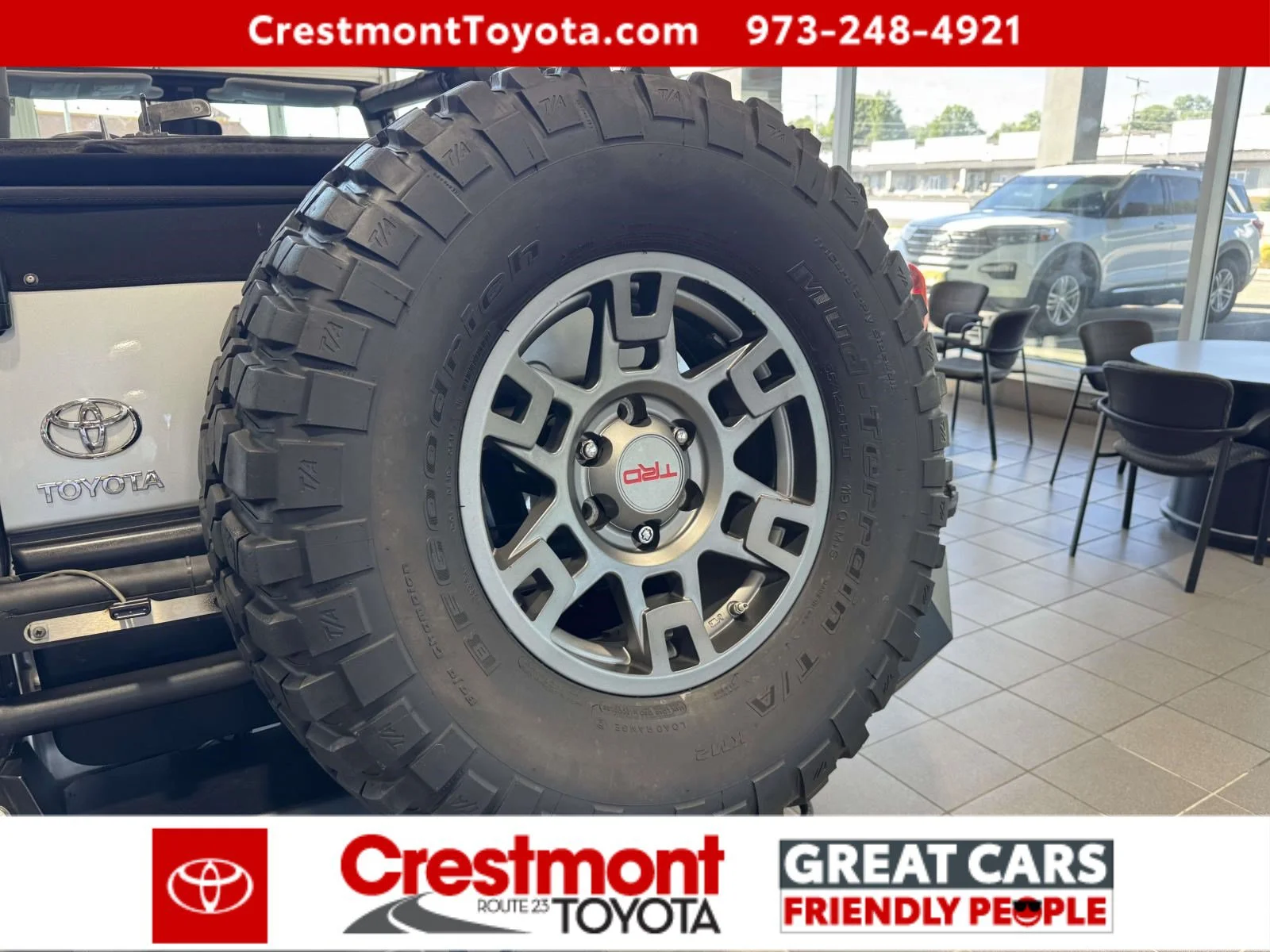 Used 2008 White/Titanium Metallic Toyota  image 31