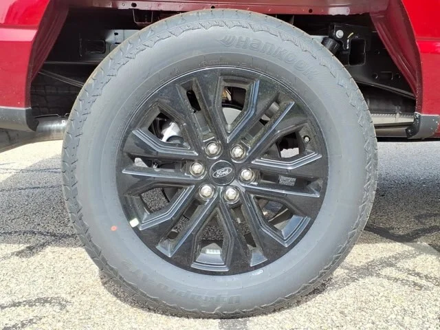New 2026 Ruby Red Metallic Tinted Clearcoat Ford Lariat image 30