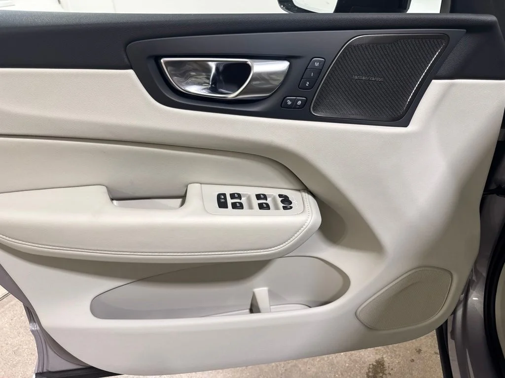 New 2026 Aurora Blue Volvo T8 Ultra image 17