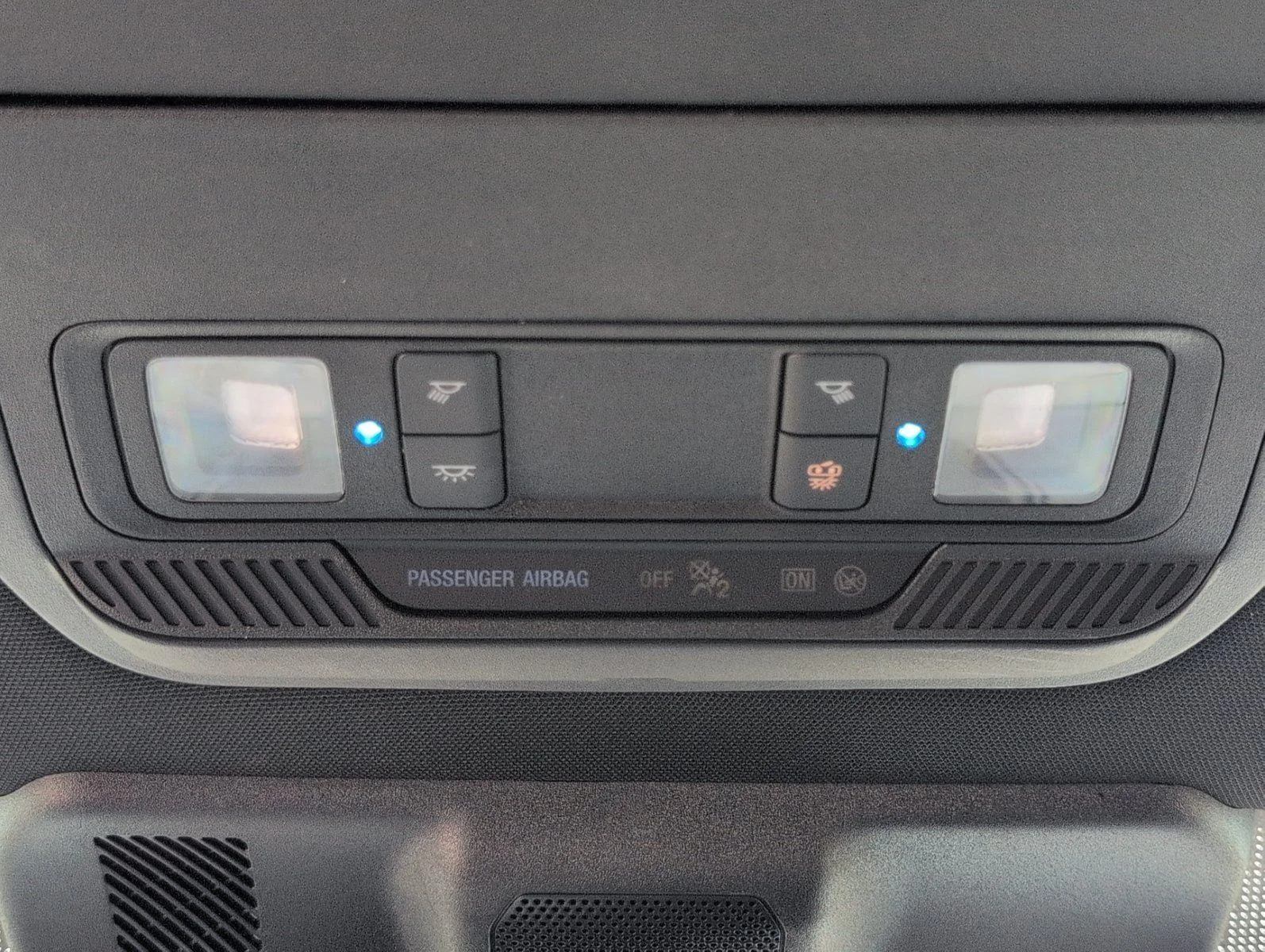 Used 2024 Iconic Silver Ford XLT image 18