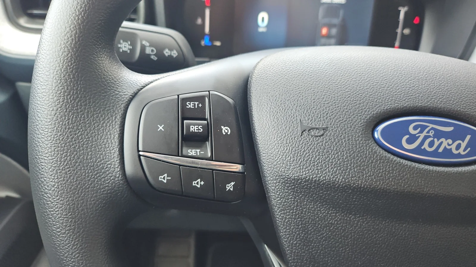 New 2026 Azure Gray Metallic Tri-Coat Ford XLT FWD image 11