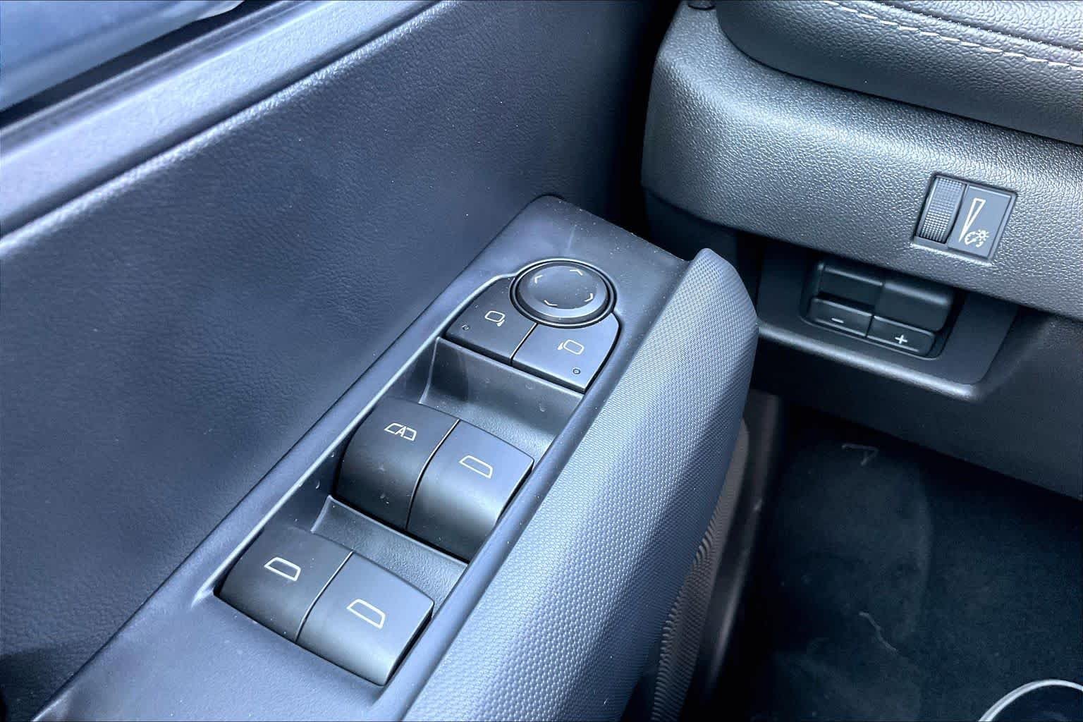2026 Chevrolet Colorado LT - Photo 18