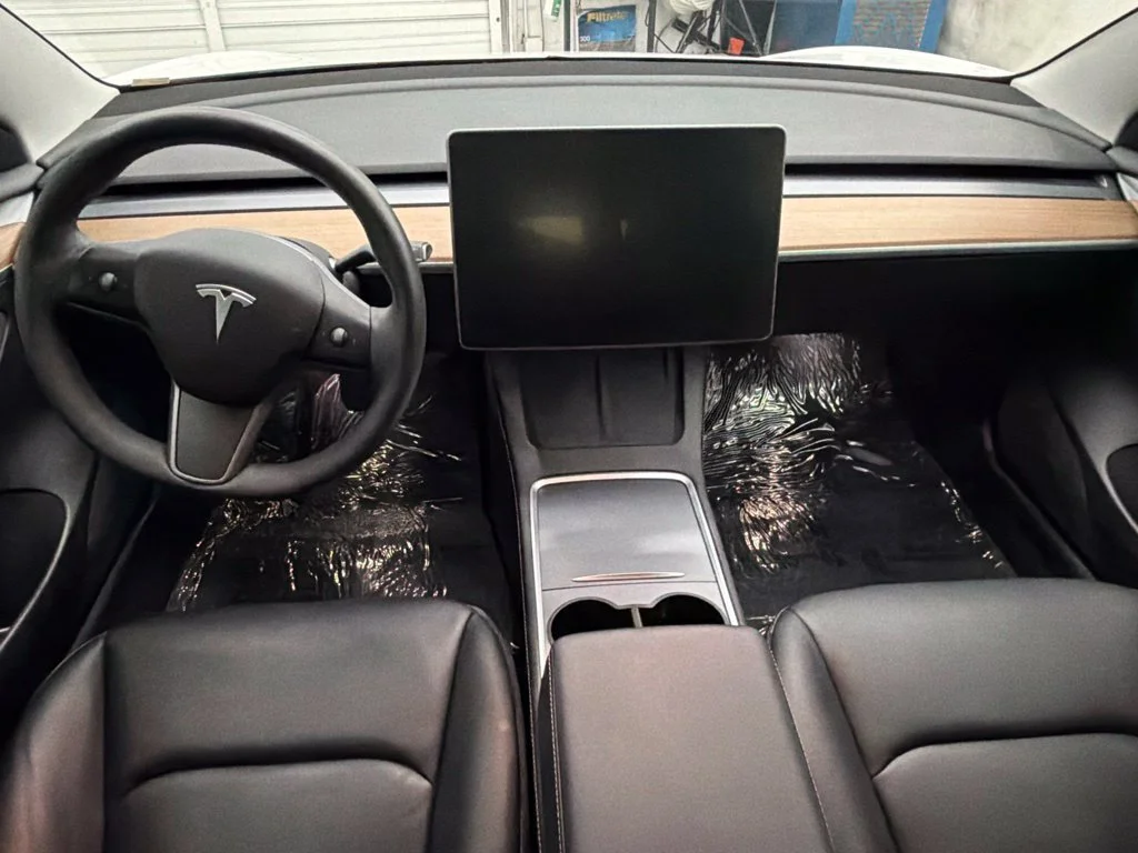 Used 2021 White Tesla Long Range image 22