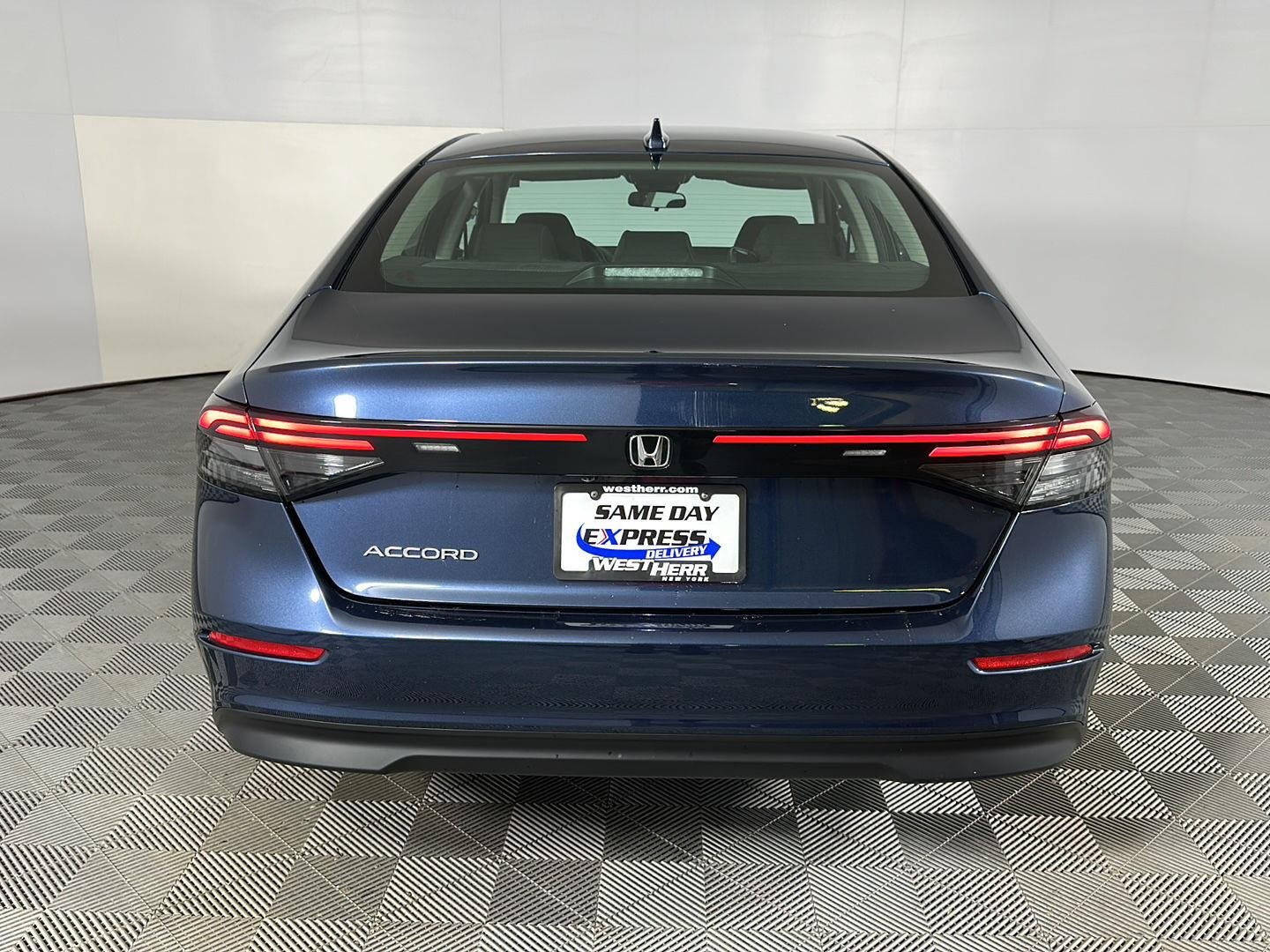Used 2024 Canyon River Blue Metallic Honda EX image 27