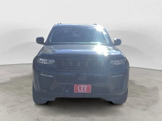 New 2027 Black Jeep L LIMITED 4X4 image 8
