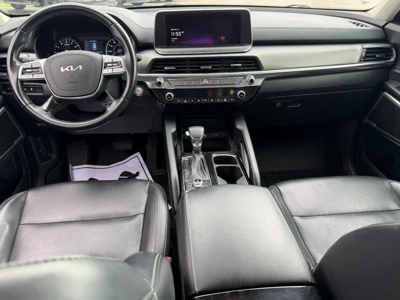 Certified Used 2022 Everlasting Silver Kia LX AWD image 11