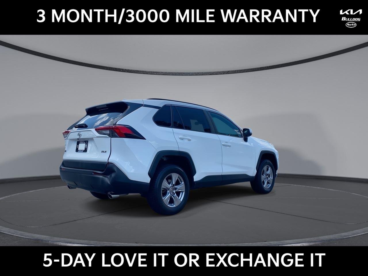 Used 2022 White Toyota XLE image 8