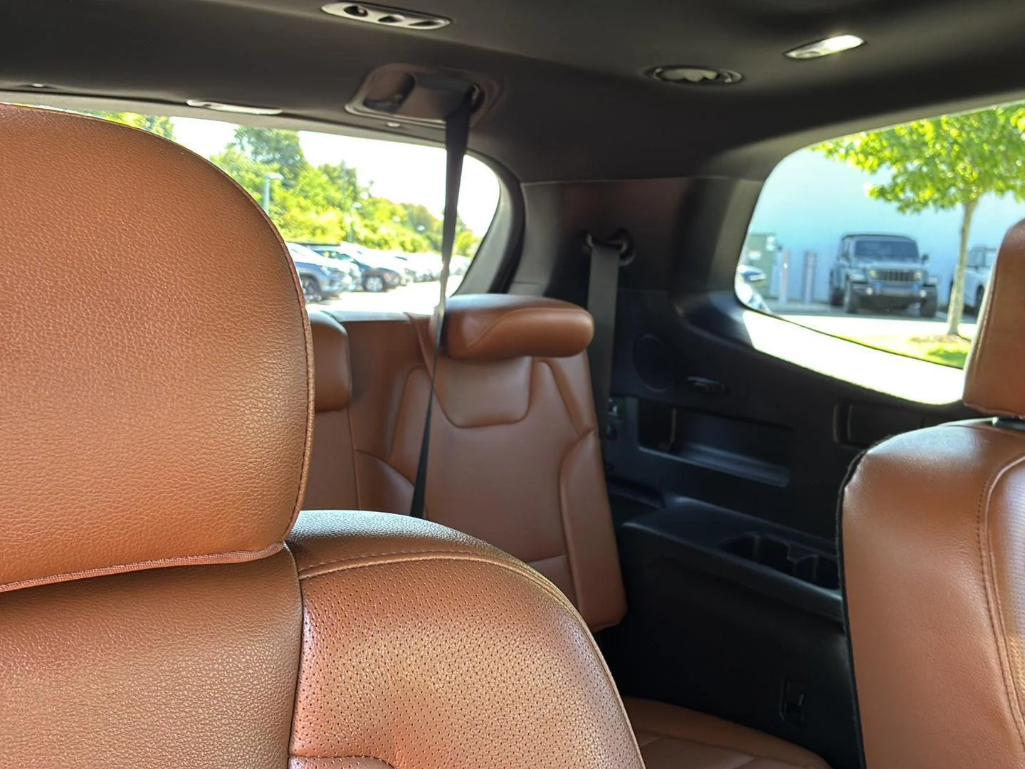 Used 2024 Glacial White Pearl Kia SX X-Line image 19