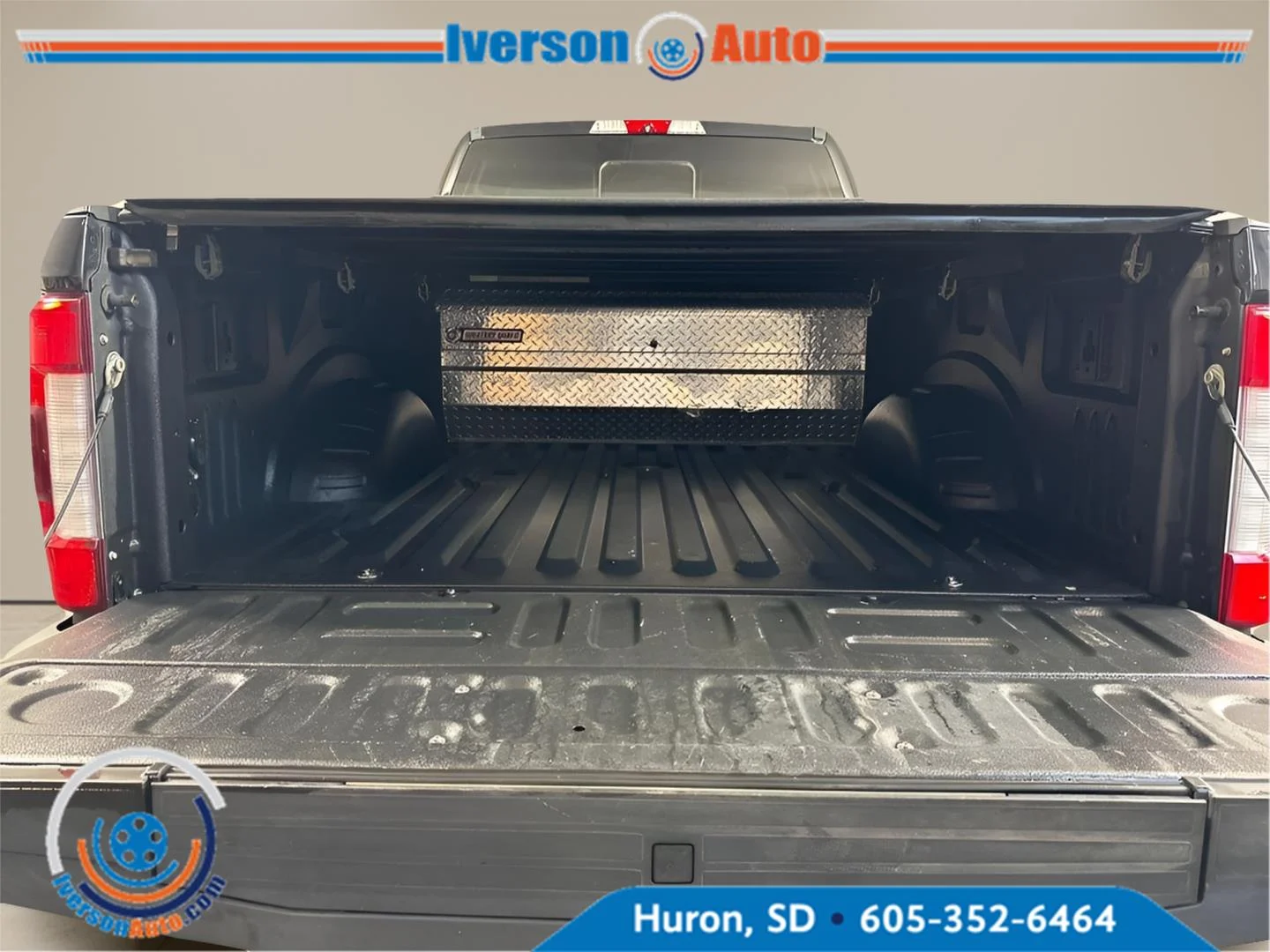 Used 2019 Agate Black Ford Platinum image 11