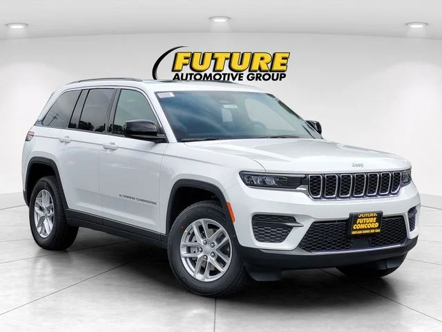 2026 Jeep Grand Cherokee Laredo X 4x4's photo