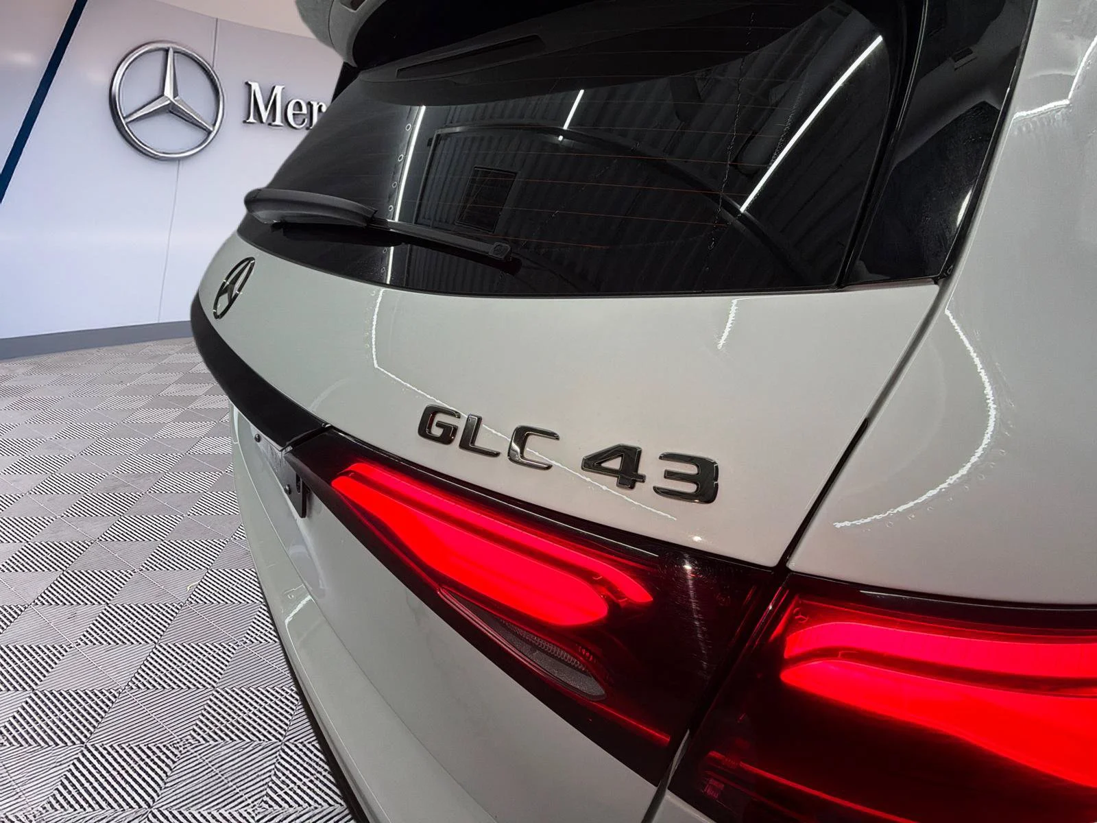 Used 2026 White Mercedes-Benz AMG GLC 43 image 25