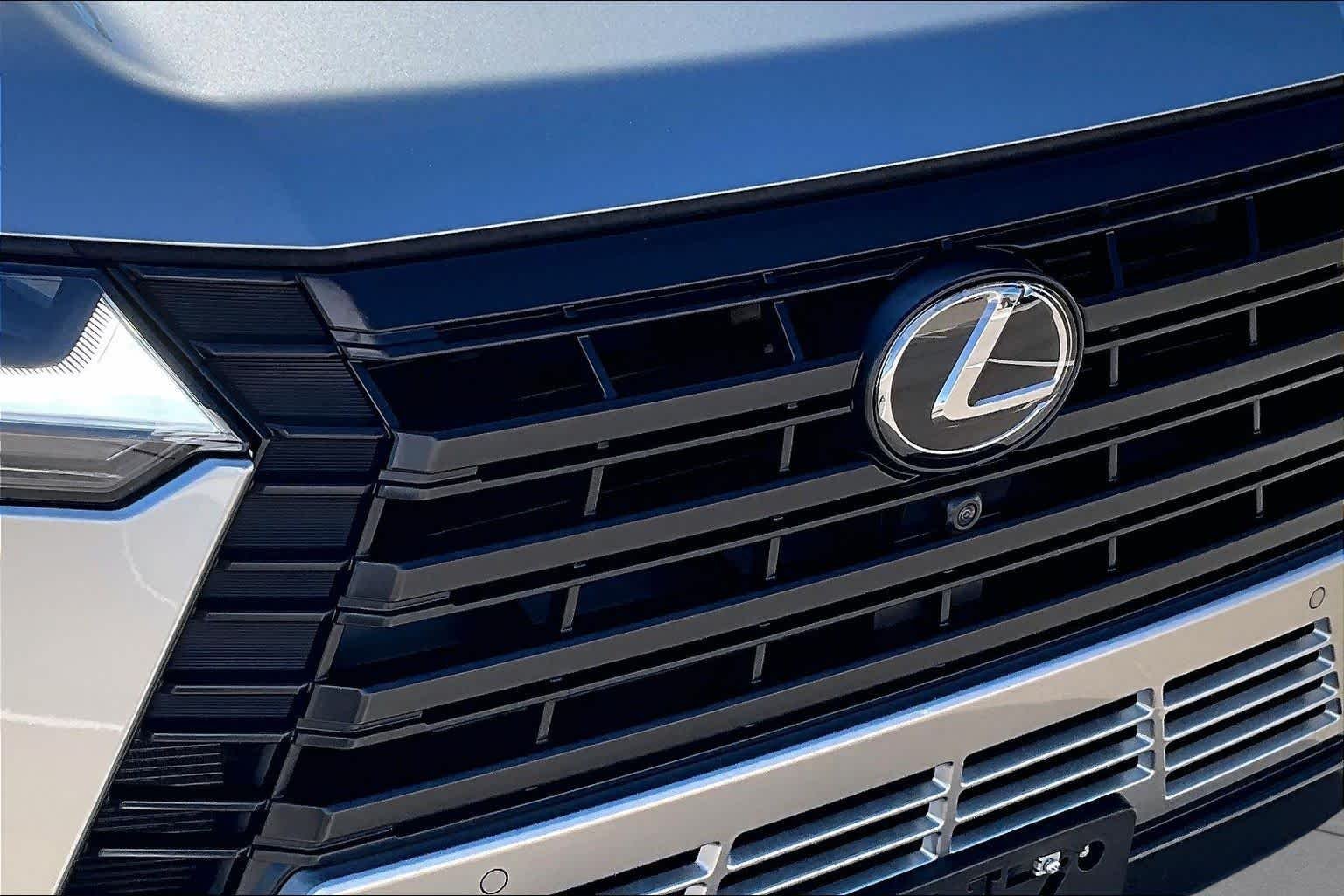 Used 2026 Atomic Silver Lexus Premium+ image 29