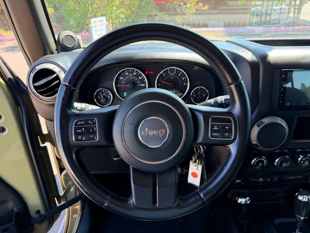 Used 2013 Commando Green Jeep Unlimited Sport image 17