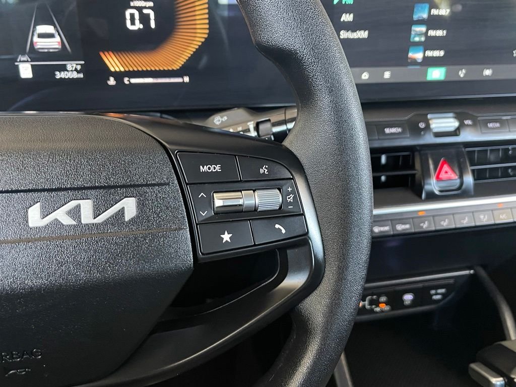 Used 2025 Blue Kia LXS image 23