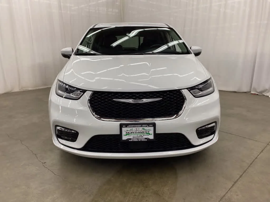 Used 2023 Bright White Clearcoat Chrysler Hybrid Touring L image 9