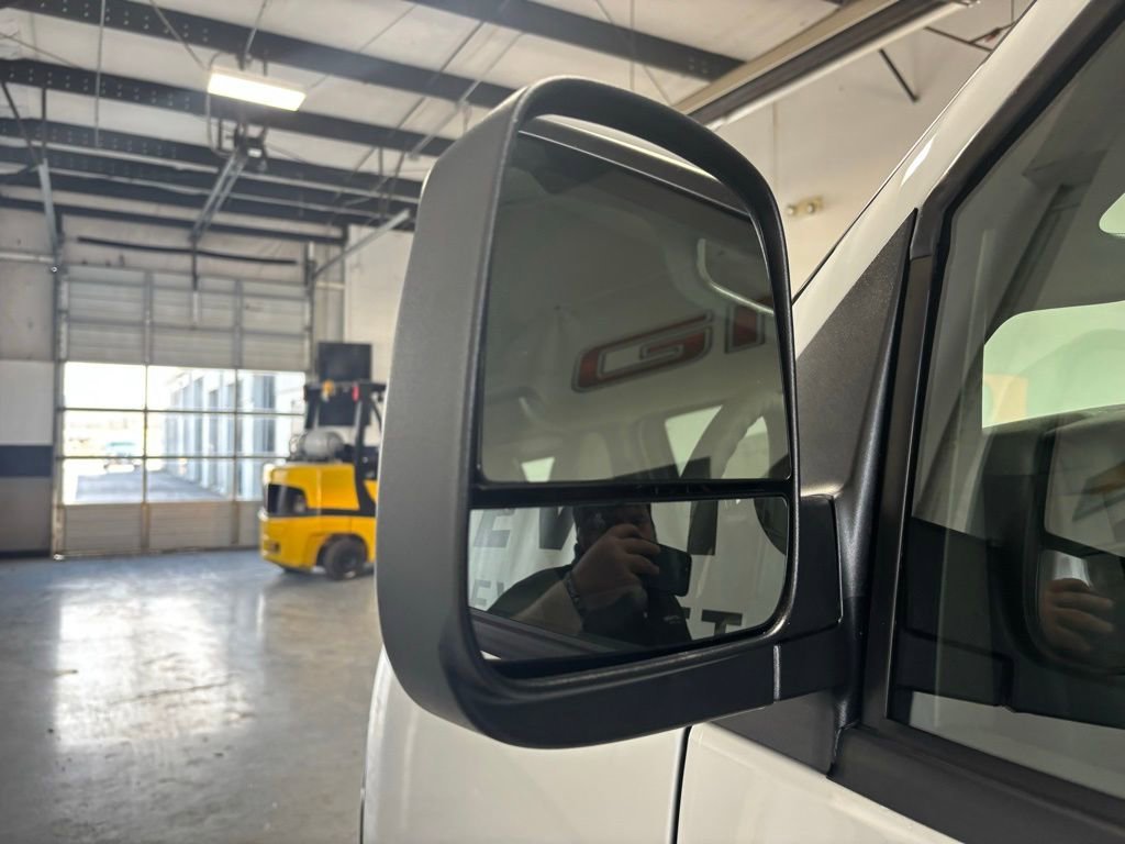 2025 Chevrolet Express Cargo Work Van - Photo 22