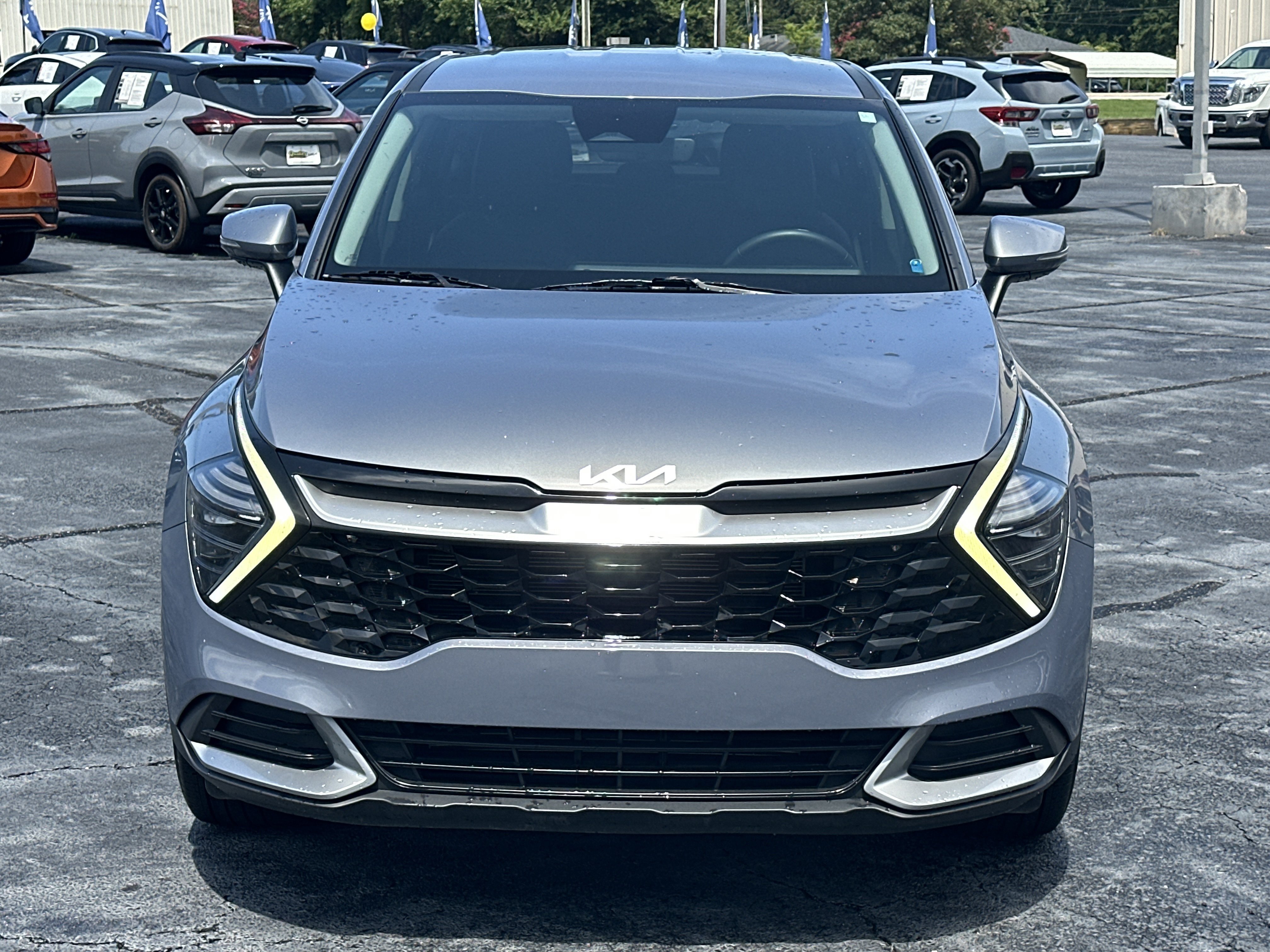 Used 2025 Everlasting Silver Kia EX image 3
