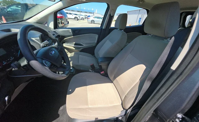 Used 2018 Gray Ford S image 3