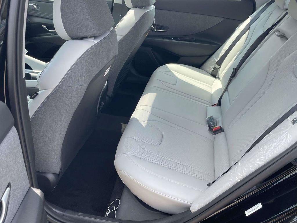 New 2026 Black Hyundai Limited image 35