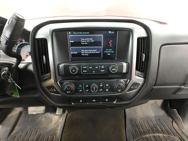 Used 2015 Red Chevrolet LT image 32
