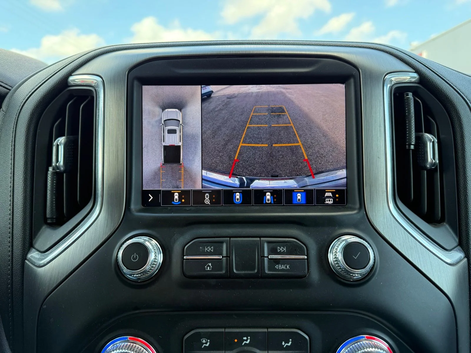 Used 2021 Gray GMC Denali image 6