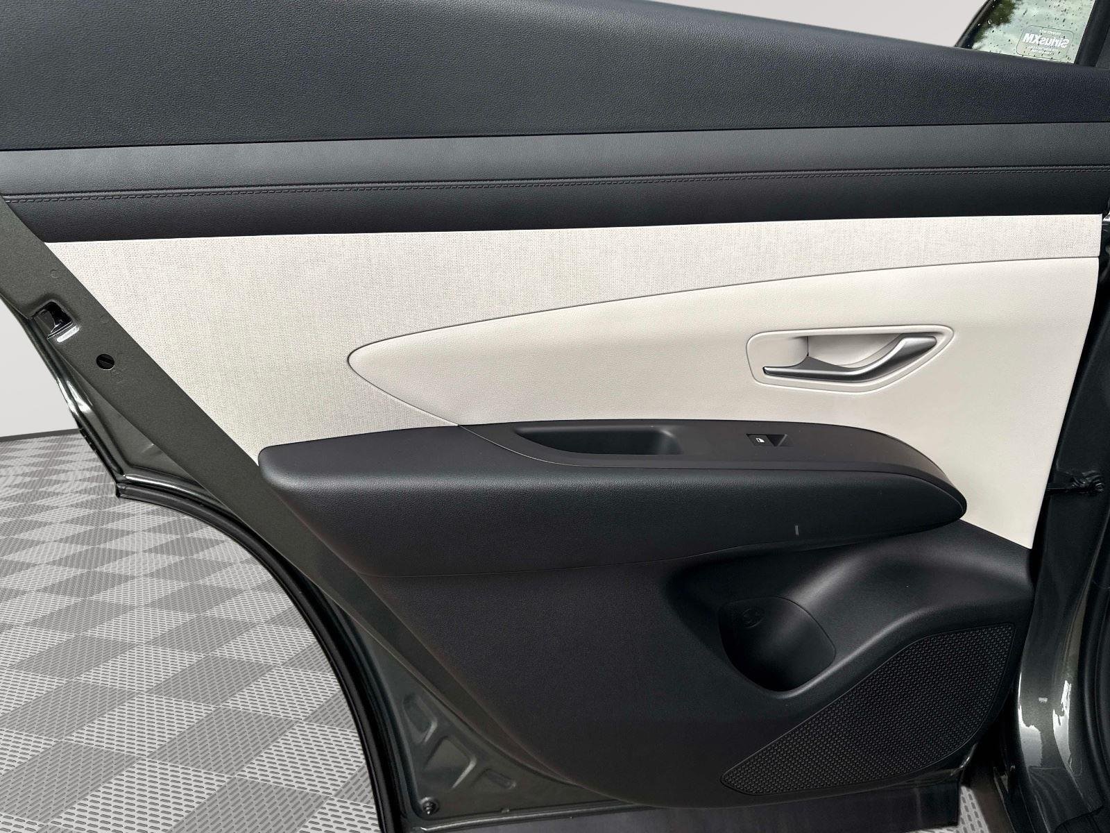 2025 Hyundai Tucson SEL Convenience - Photo 11