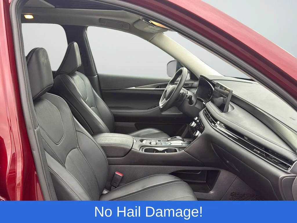 Certified Used 2023 Red INFINITI LUXE image 15