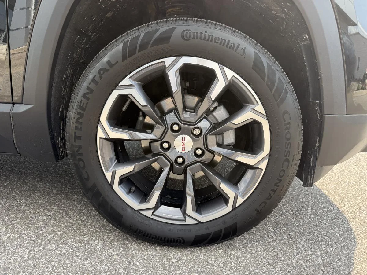 Certified Used 2025 Black GMC Awd Elevation image 13