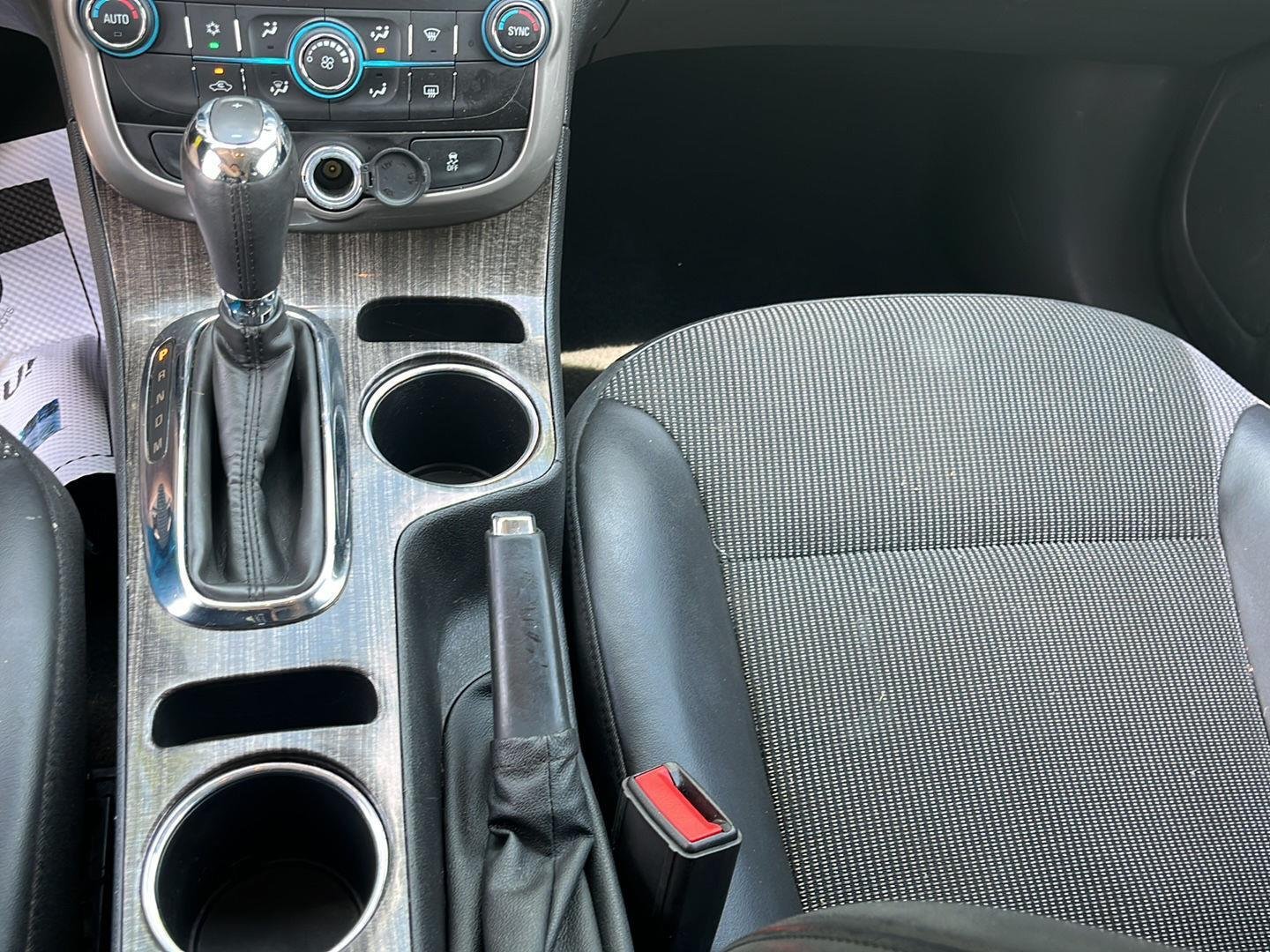 Used 2015 ATLANTIS BLUE METALLIC Chevrolet LT image 21