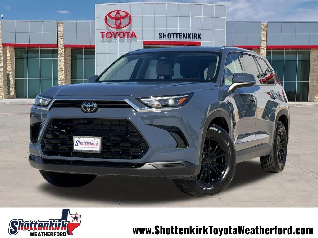 Used 2026 White Toyota XLE image 1