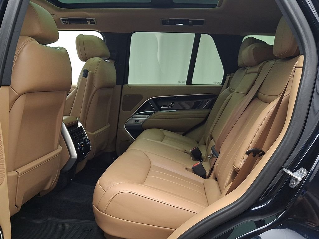 Certified Used 2023 Constellation Blue SV Bespoke Ult Met Gloss Land Rover SE image 10
