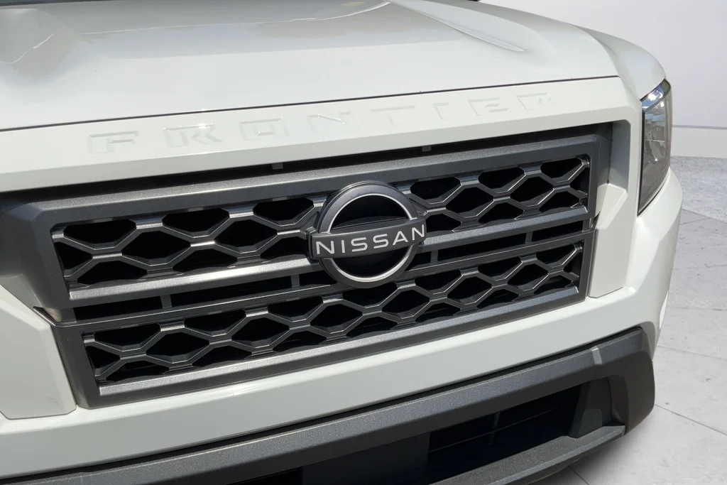 2022 Nissan Frontier SV - Photo 28