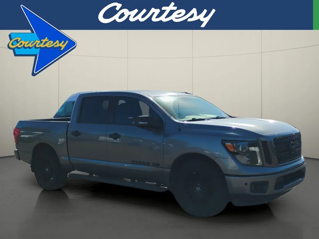 Used 2018 Gray Nissan SV image 1