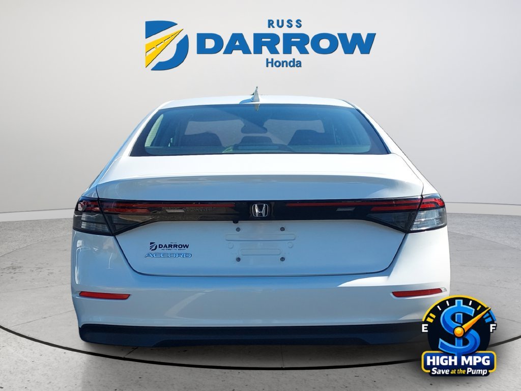 Used 2025 White Honda LX image 4