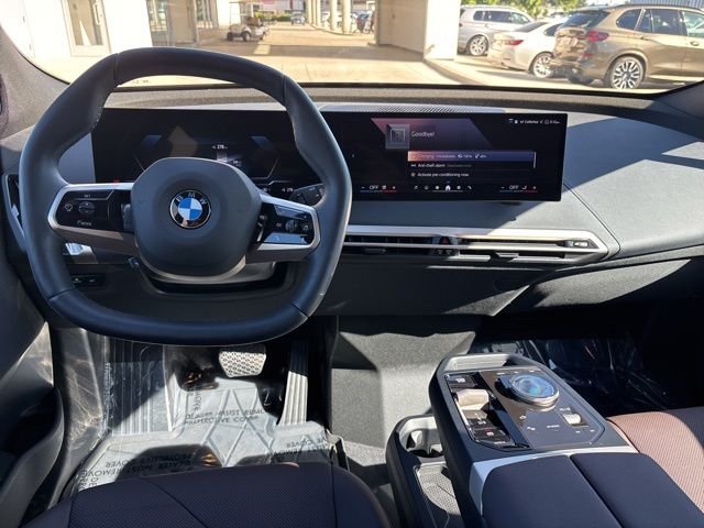 Used 2026 White BMW xDrive45 image 8