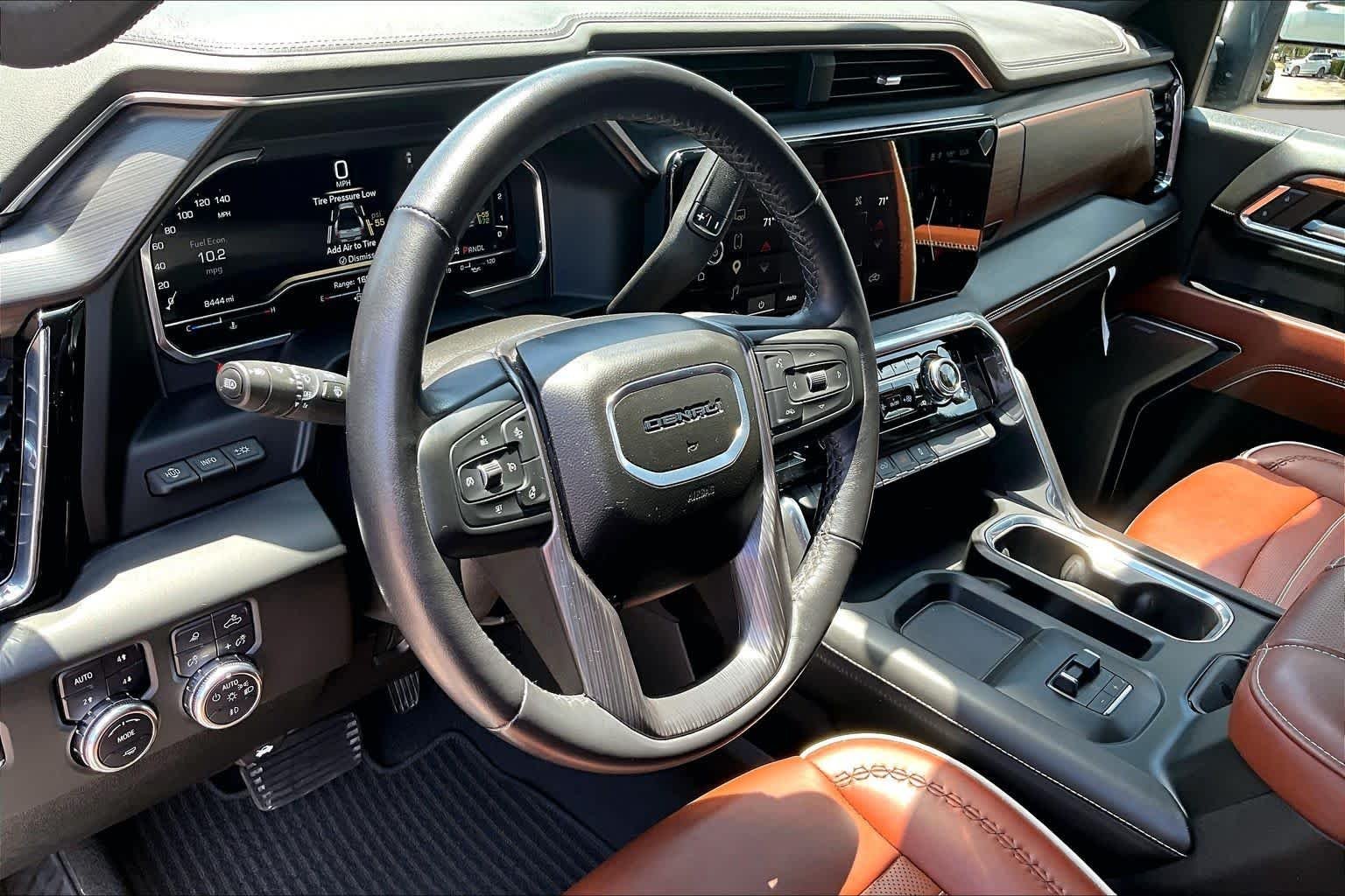 Used 2024 Onyx Black GMC Denali Ultimate image 18