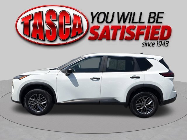 Used 2024 White Nissan S image 9