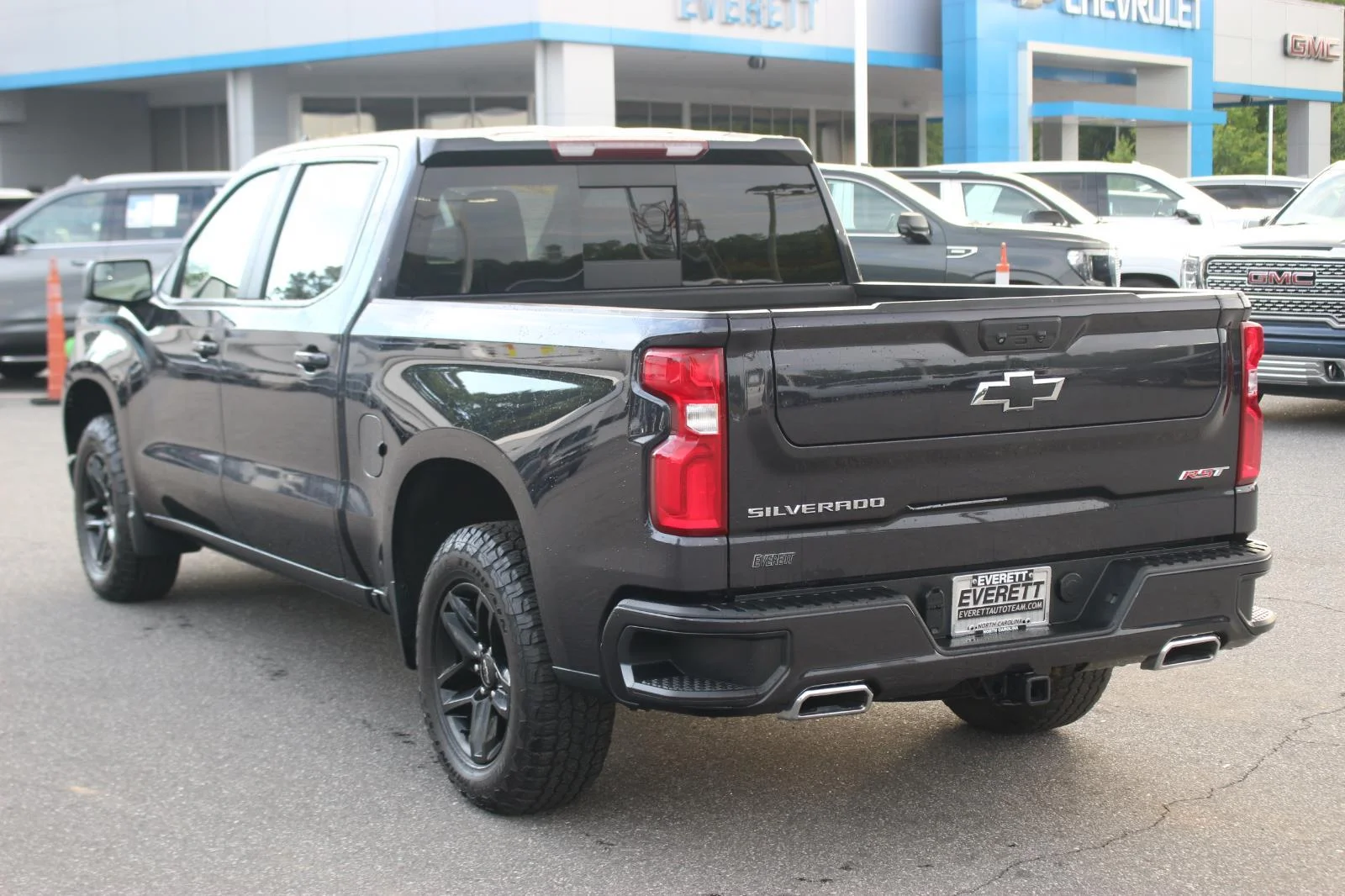 Used 2022 Dark Ash Metallic Chevrolet RST image 5