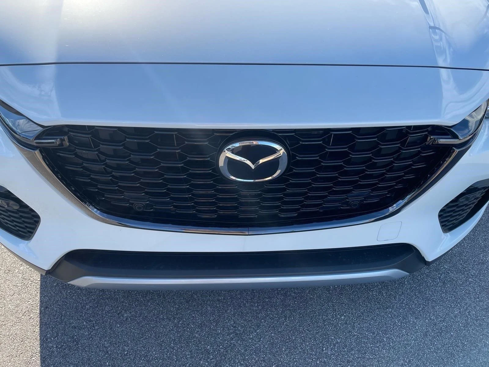 Used 2025 Rhodium White Premium Mazda Premium Package image 9